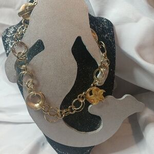 Elegant Gold Necklace